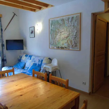 Appartement 3 Pieces Pour 6 Personnes, Balcon, Skis A 50M, Parking Gratuit - Fr-1-561-69 *